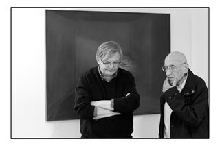 Jean-Louis Giovannoni et Gilbert Pastor devant une toile de Gilbert Pastor Jean-Louis Giovannoni et Gilbert Pastor devant une toile de Gilbert Pastor