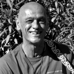 Apirana Taylor photo : Jean-Louis Goodall Apirana Taylor photo jean-Louis Goodall