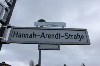 Hannah_Arendt_Straße_-_Hannah_Arendt_Street_-_Berlin Hannah_Arendt_Straße_-_Hannah_Arendt_Street_-_Berlin